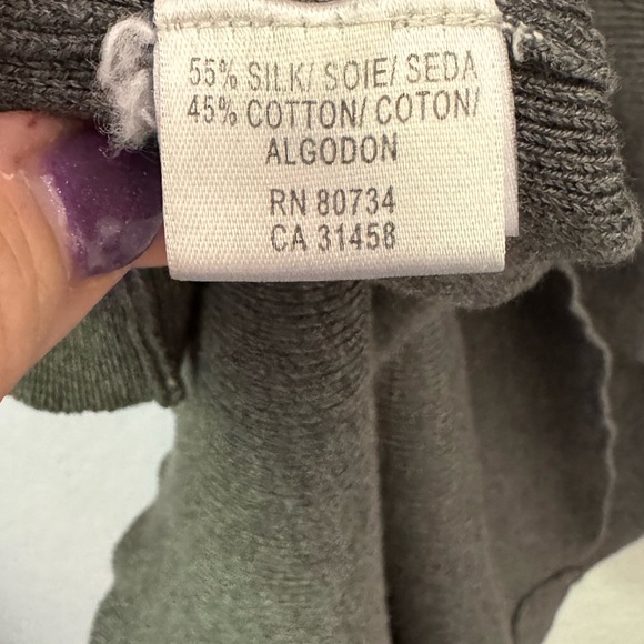 BCBG MaxAzria Grey Tunic Silk & Cotton Blend Sweater Size S. V-Neck. - Picture 5 of 10